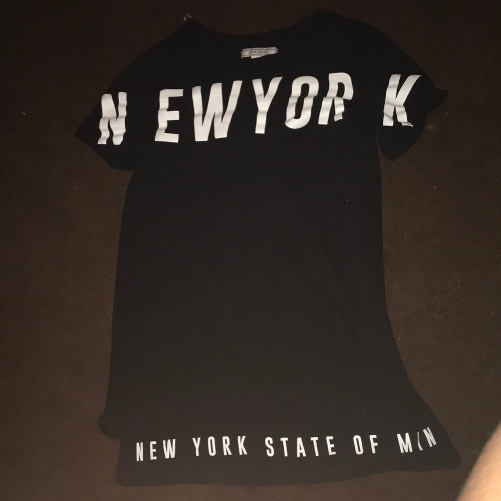 Adam Levine “New York” shirt